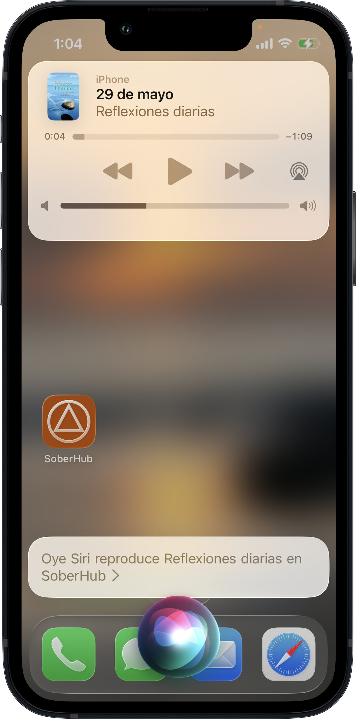 iPhone mostrando a Siri respondiendo a una solicitud para reproducir la reflexión de hoy en SoberHub